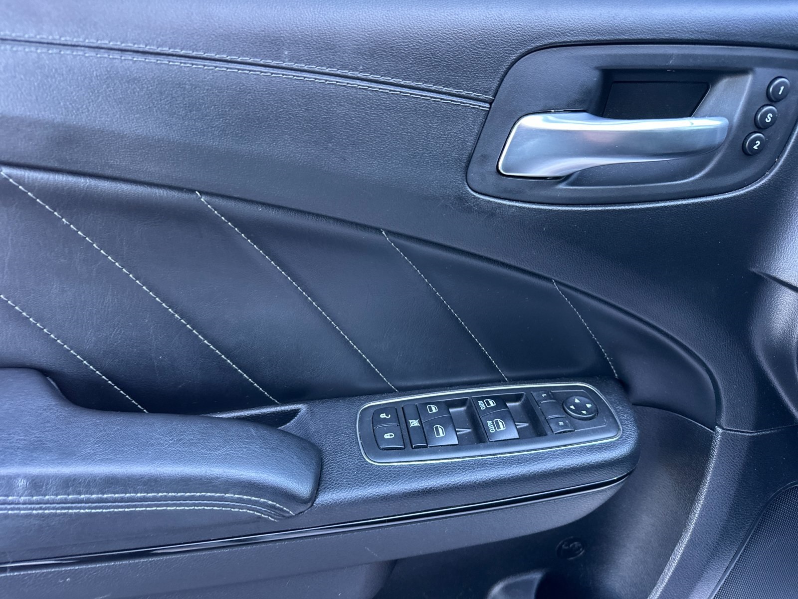 2019 Dodge Charger R/T photo 10