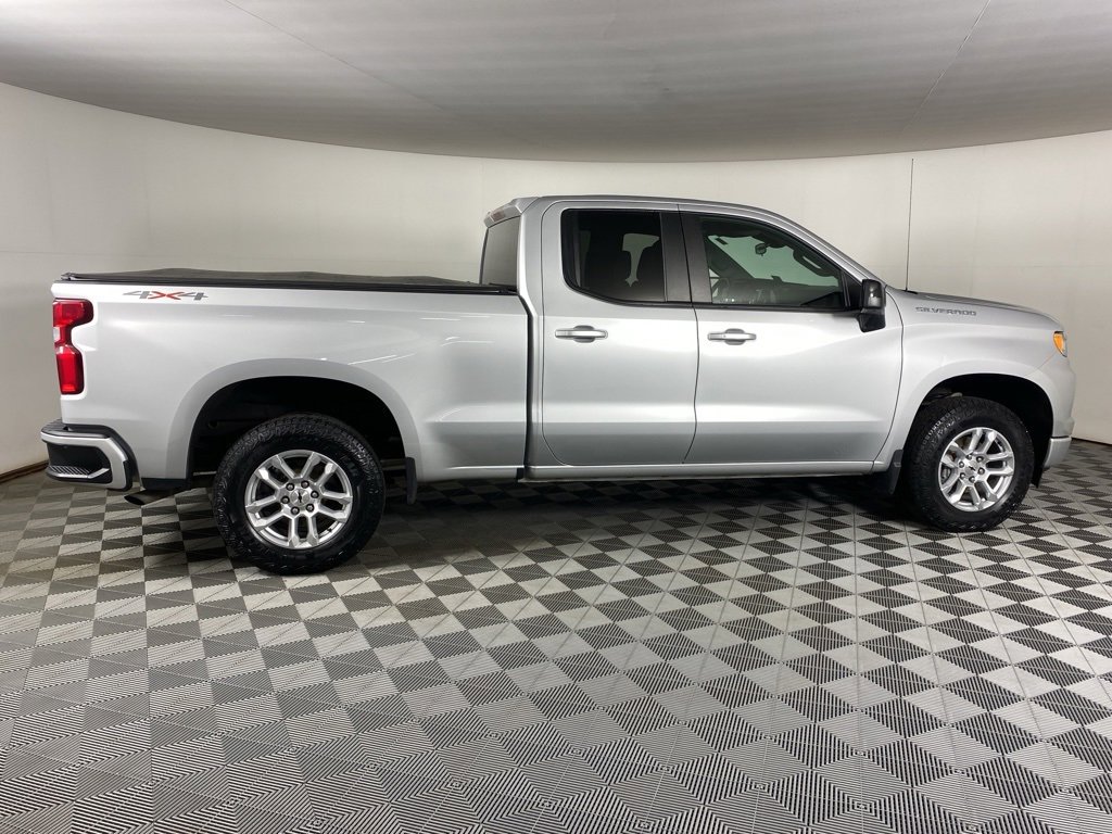 2022 Chevrolet Silverado 1500 RST photo 7