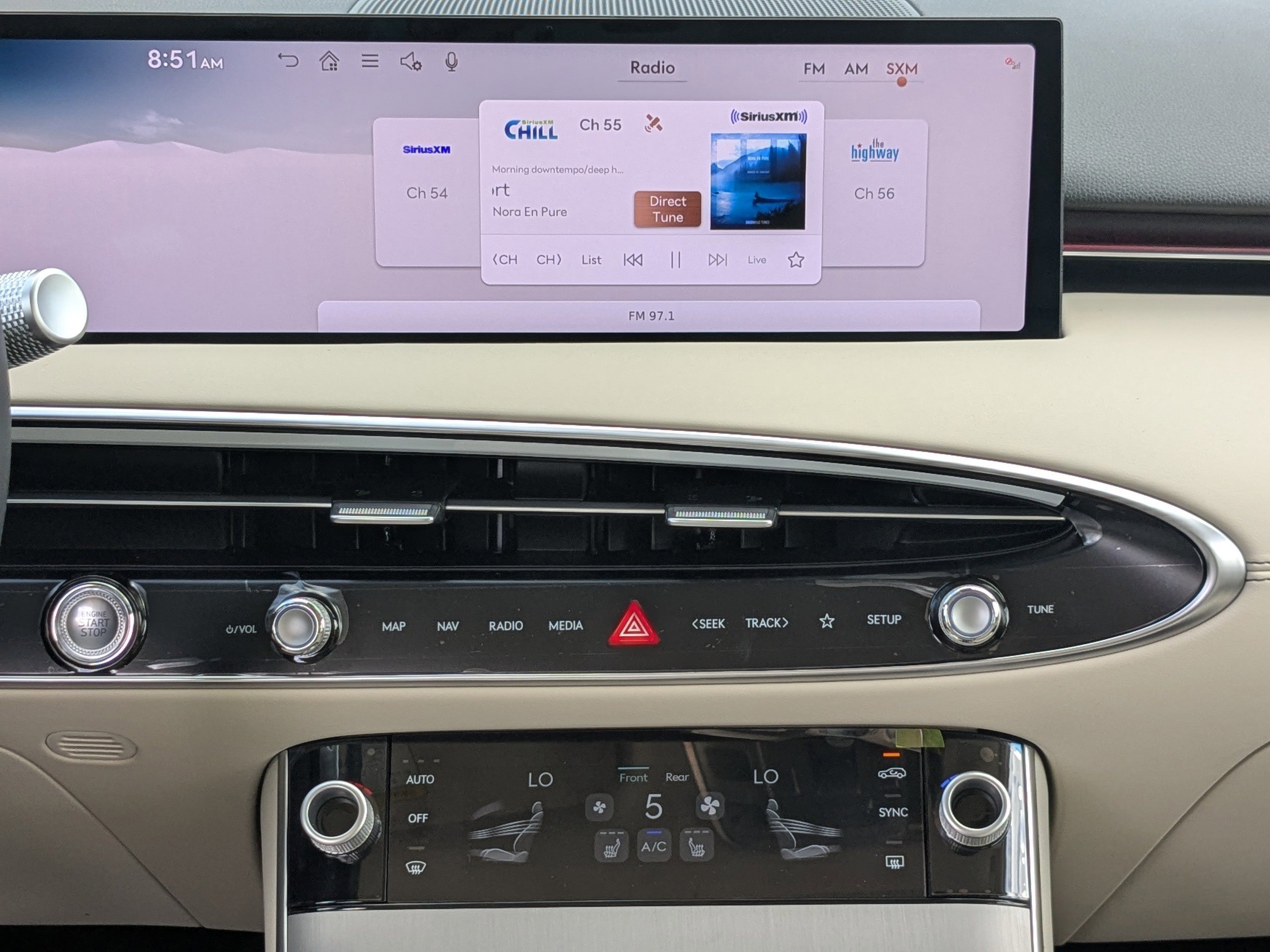 2026 Genesis GV70 2.5T Select photo 12