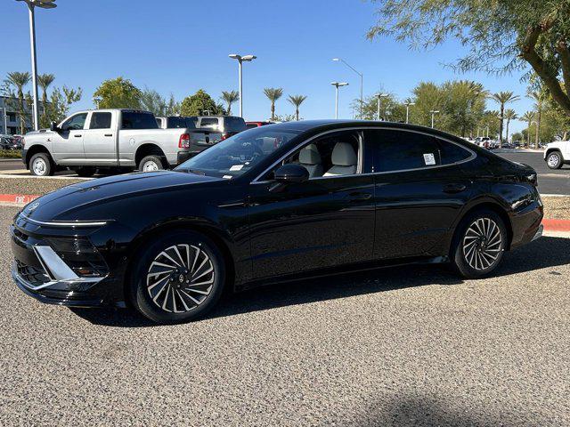 2025 Hyundai Sonata Hybrid Limited photo 4