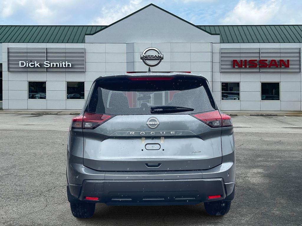 Used 2025 Gray Nissan S image 5