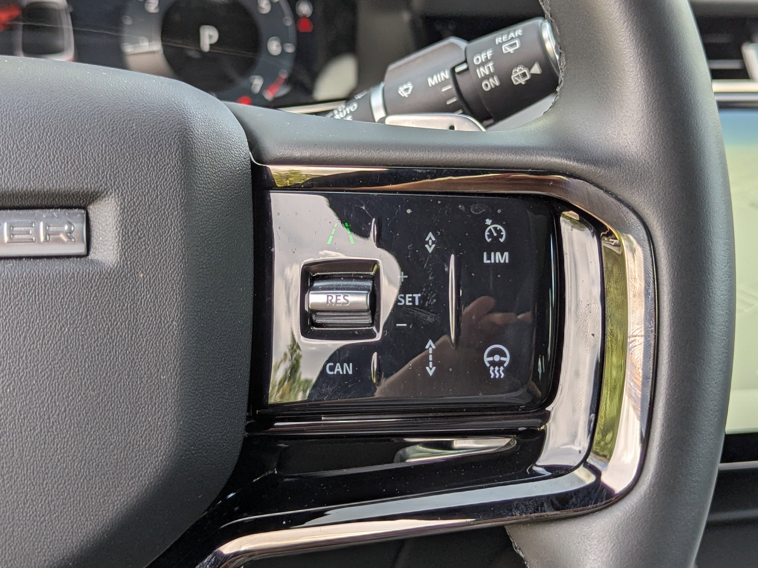 2024 Land Rover Range Rover Evoque Dynamic SE photo 29