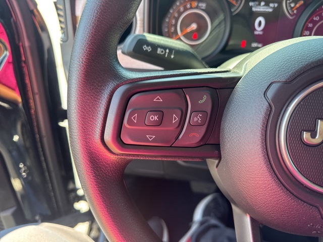 2025 Jeep Gladiator photo 15