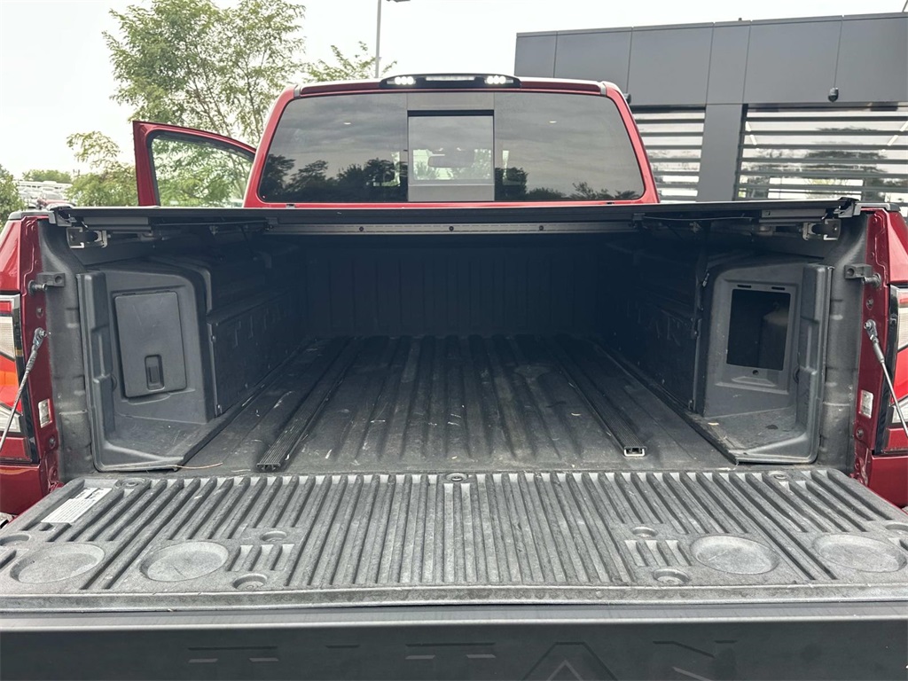 2021 Nissan Titan Platinum Reserve photo 23