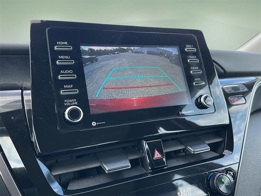 2022 Toyota Camry LE photo 17