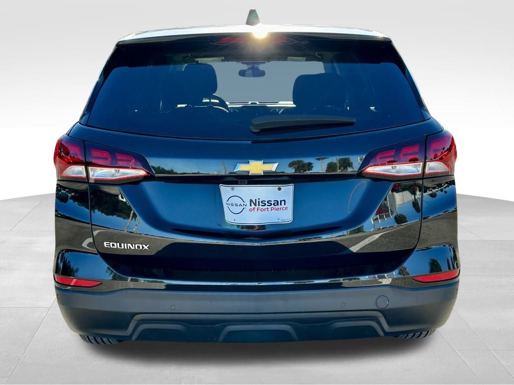 2022 Chevrolet Equinox LS photo 3