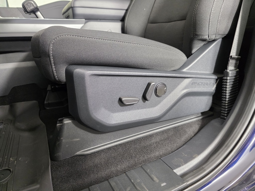 2025 Ford F-150 XLT photo 14