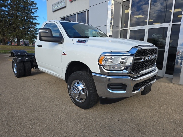 2024 RAM Ram 3500 Chassis Cab Tradesman's photo