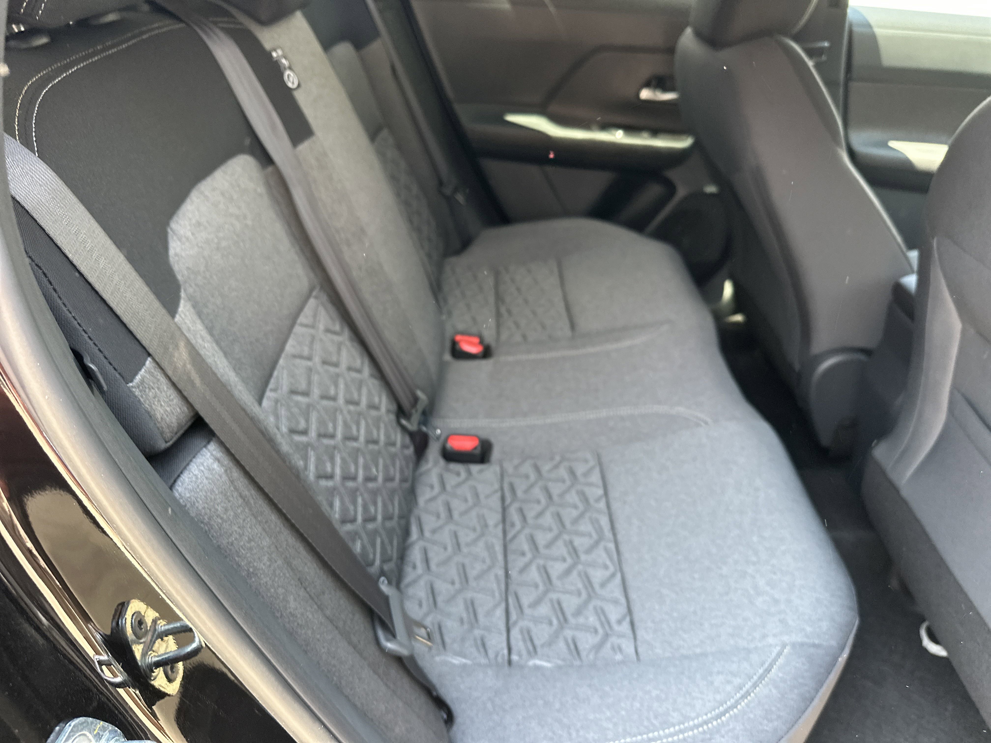 2025 Nissan Kicks SV photo 2