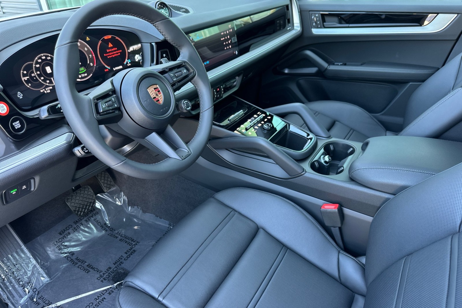 2026 Porsche Cayenne E-Hybrid Coupe photo 3