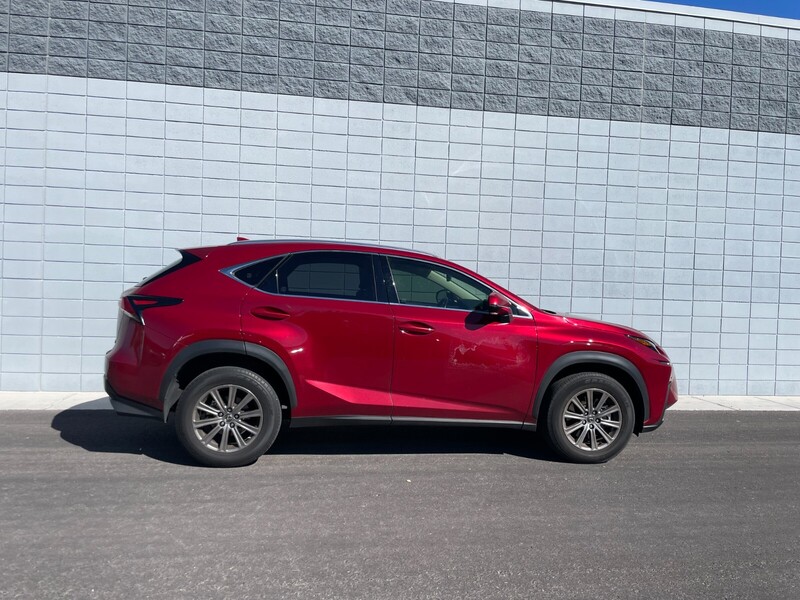 2021 Lexus NX 300 photo 2