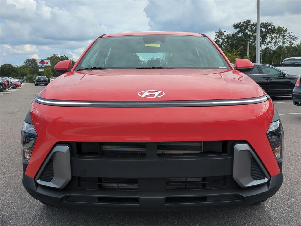 2026 Hyundai Kona SE photo 2