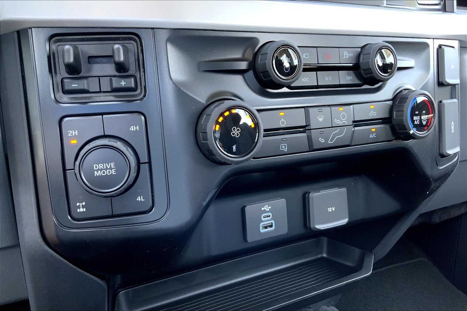 2025 Ford F-250 XL photo 16