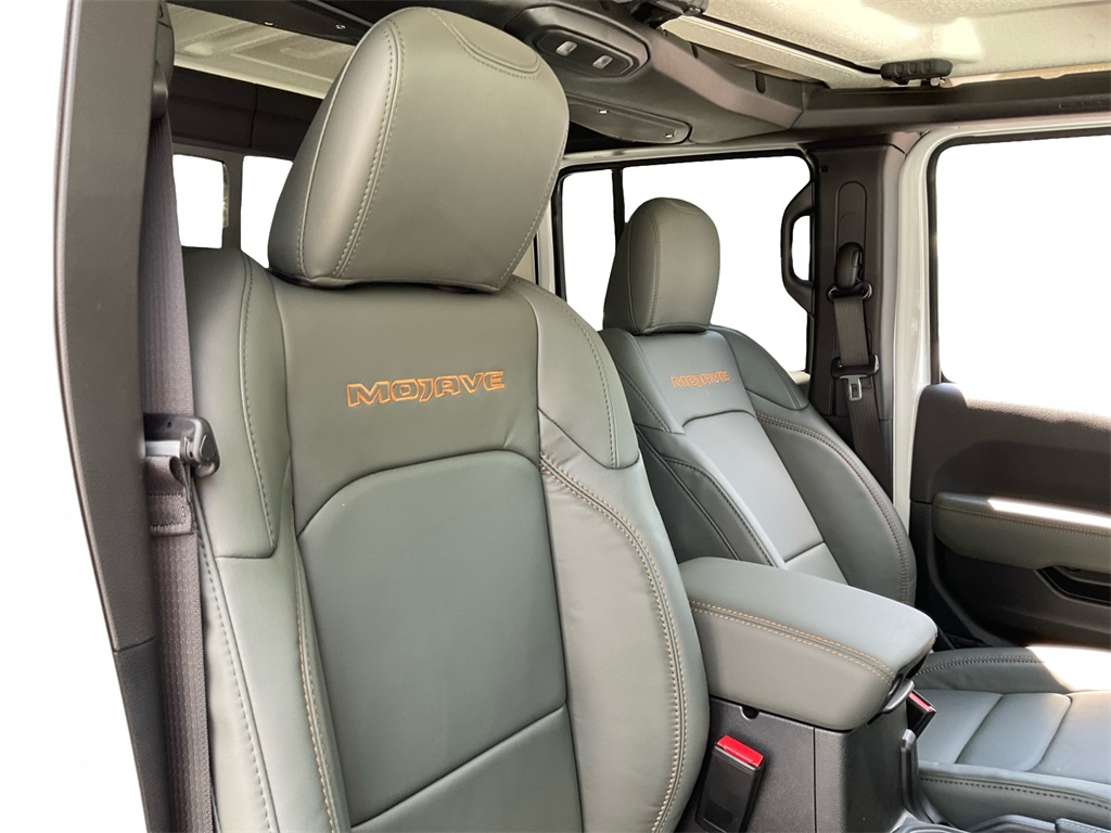 2025 Jeep Gladiator Mojave photo 26