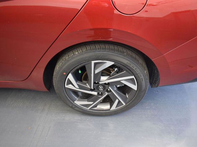 2024 Hyundai Elantra SEL Convenience photo 14