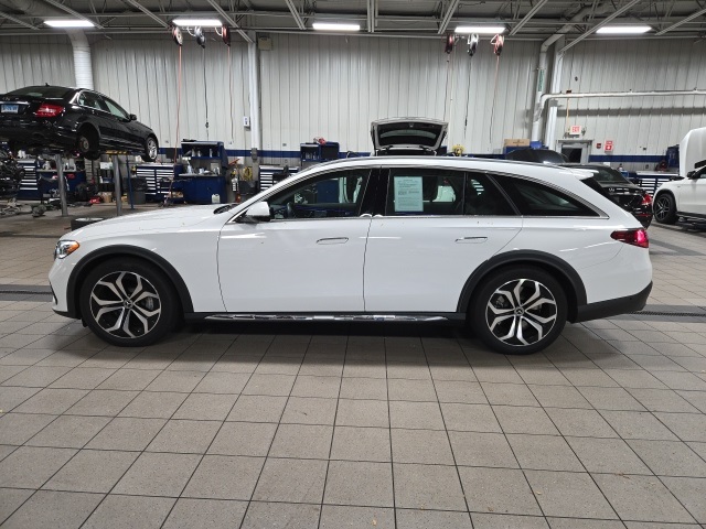 2025 Mercedes Benz E 450 4MATIC All-Terrain photo 2