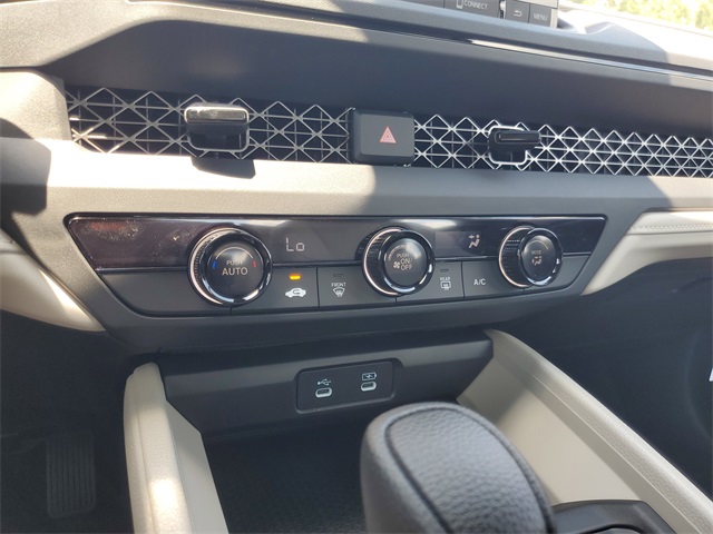 2025 Honda Accord LX photo 19