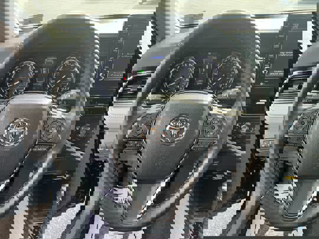 2023 Toyota Camry SE photo 15