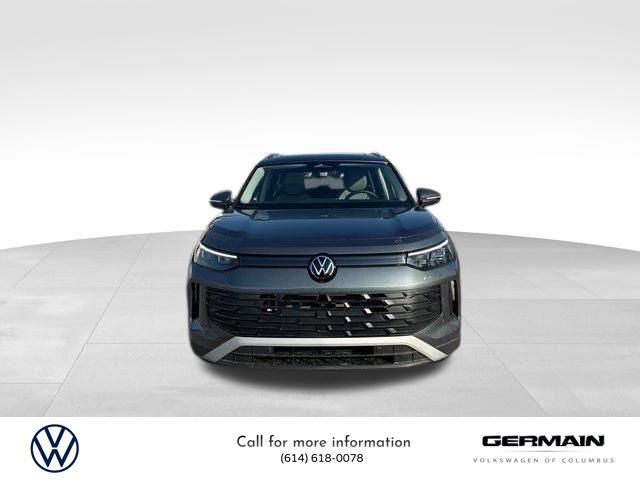 2025 Volkswagen Tiguan SE photo 2