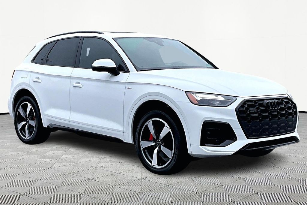2024 Audi Q5 Premium Plus's photo