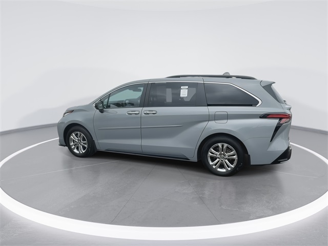 2023 Toyota Sienna XSE photo 6
