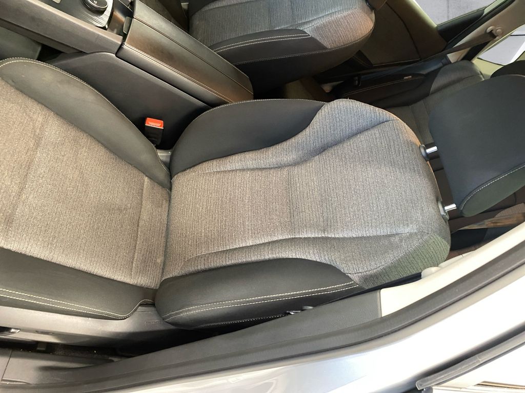 2022 Nissan Rogue SV photo 8
