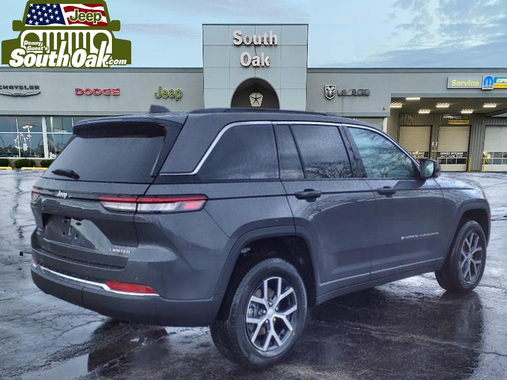 2025 Jeep Grand Cherokee Limited photo 2