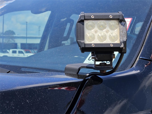 2018 Toyota Tundra SR5 photo 2