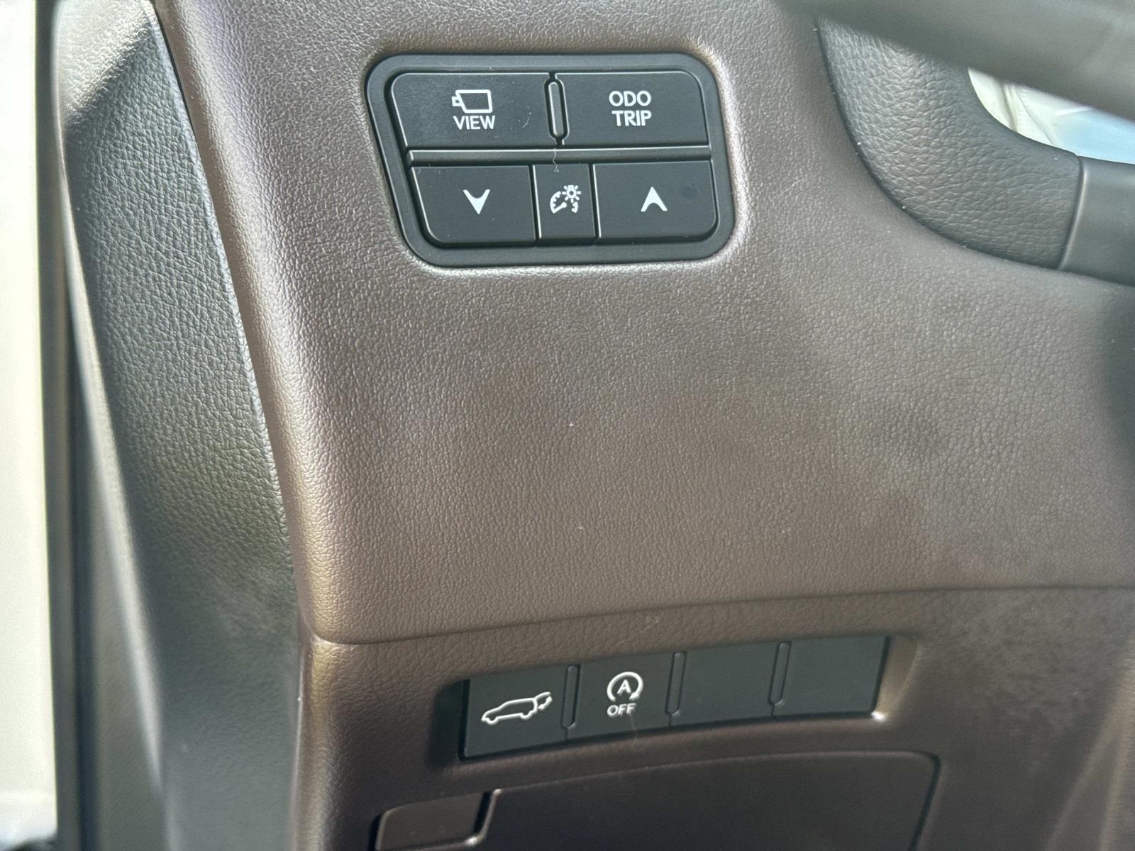 2023 Lexus LX 600 Luxury photo 19