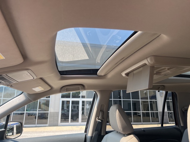 2017 Honda Pilot Elite photo 23