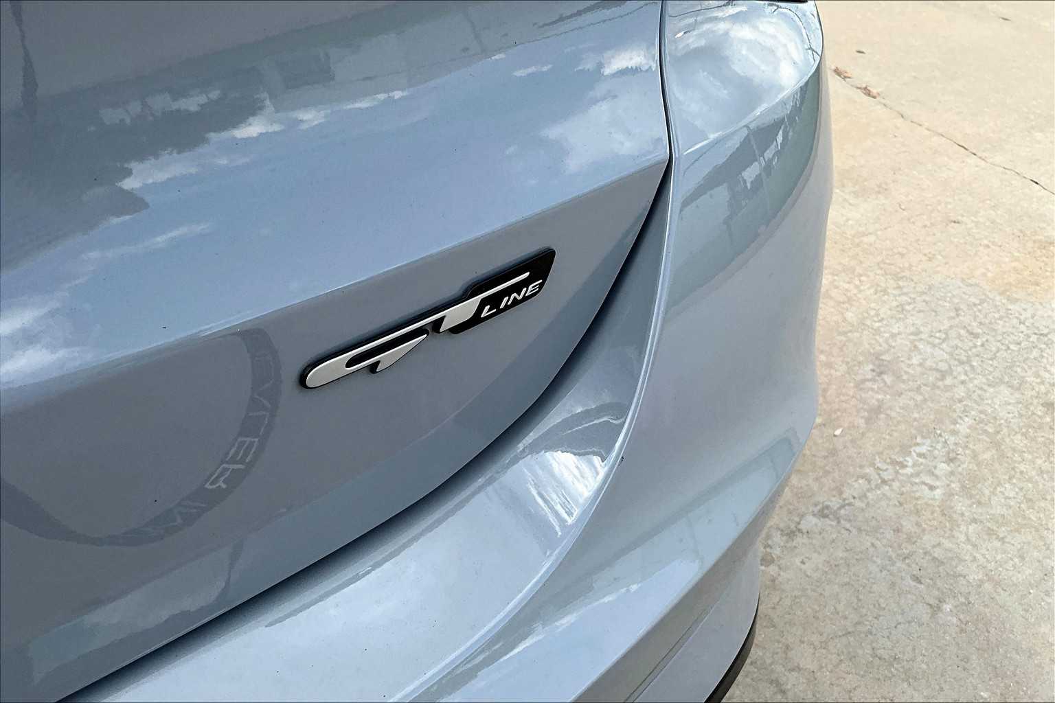 2022 Kia K5 GT-Line photo 9
