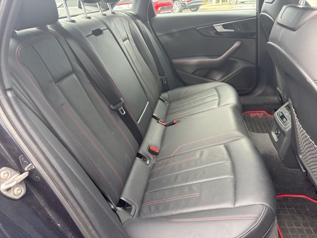 2018 Audi A4 2.0T Premium Plus photo 11