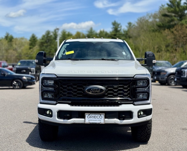 2025 Ford F-350 Lariat photo 11