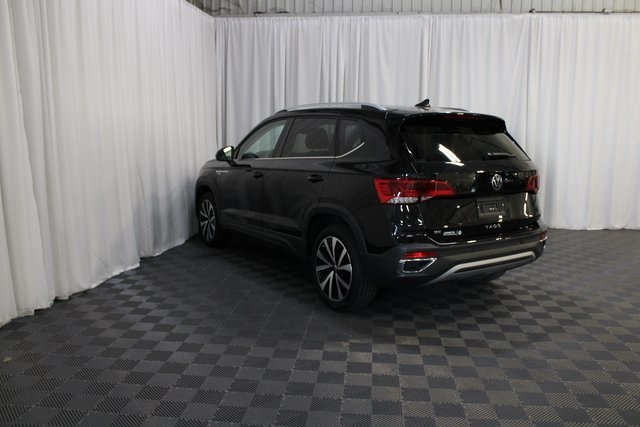 2024 Volkswagen Taos SE photo 18