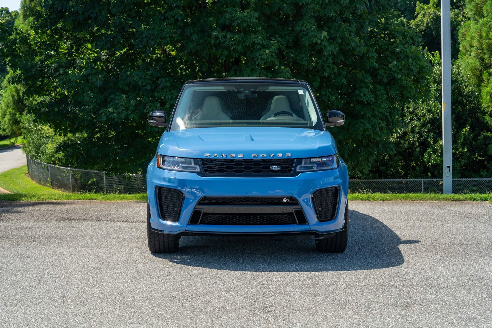 2022 Land Rover Range Rover Sport SVR photo 4