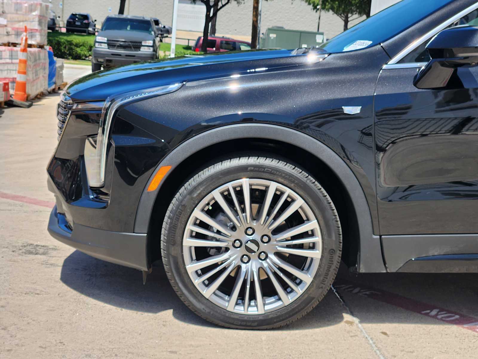 New 2025 Stellar Black Metallic Cadillac Premium Luxury image 5