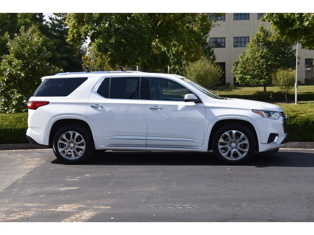 2018 Chevrolet Traverse Premier photo 3