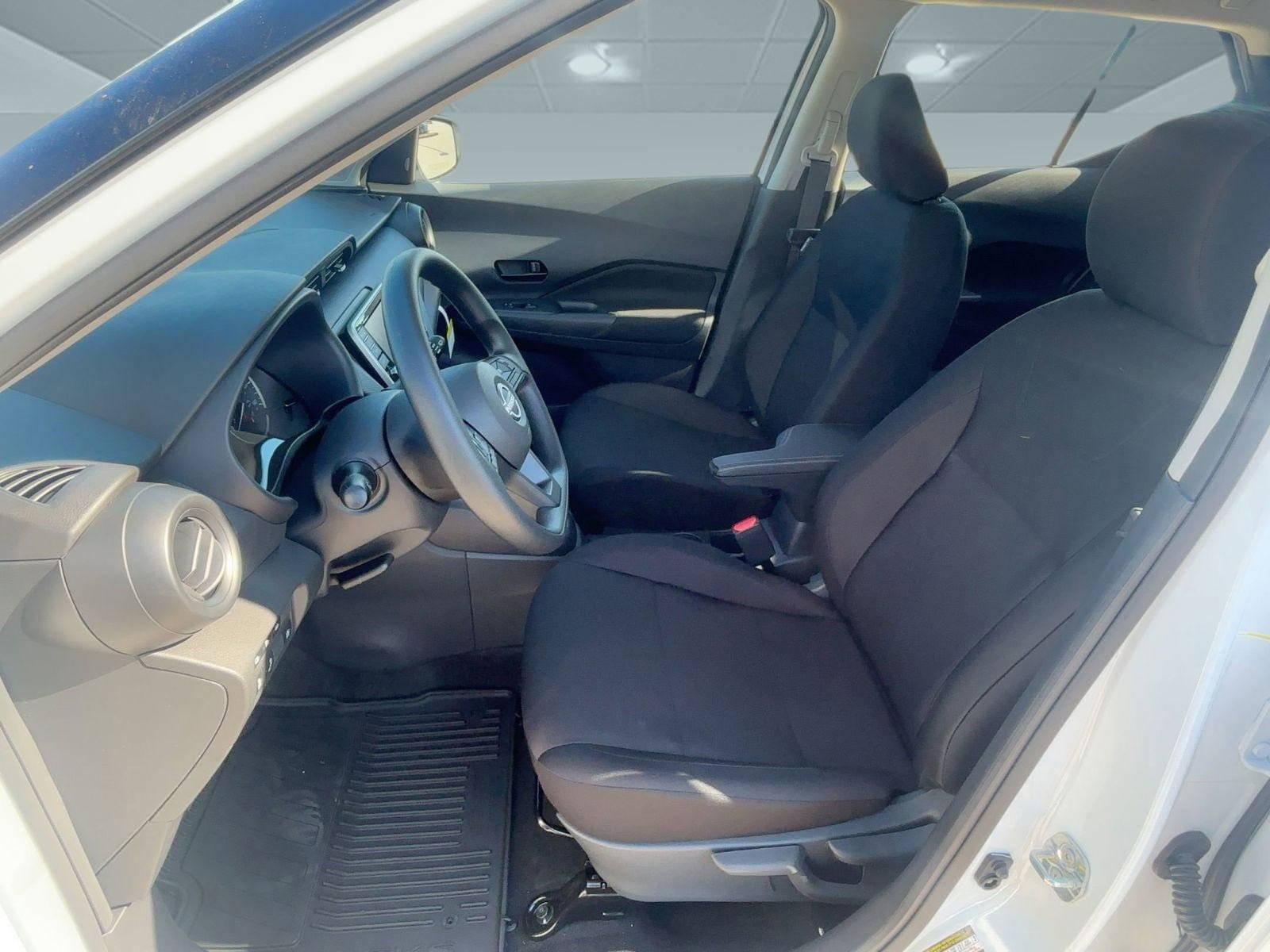 2025 Nissan Kicks Play S photo 5