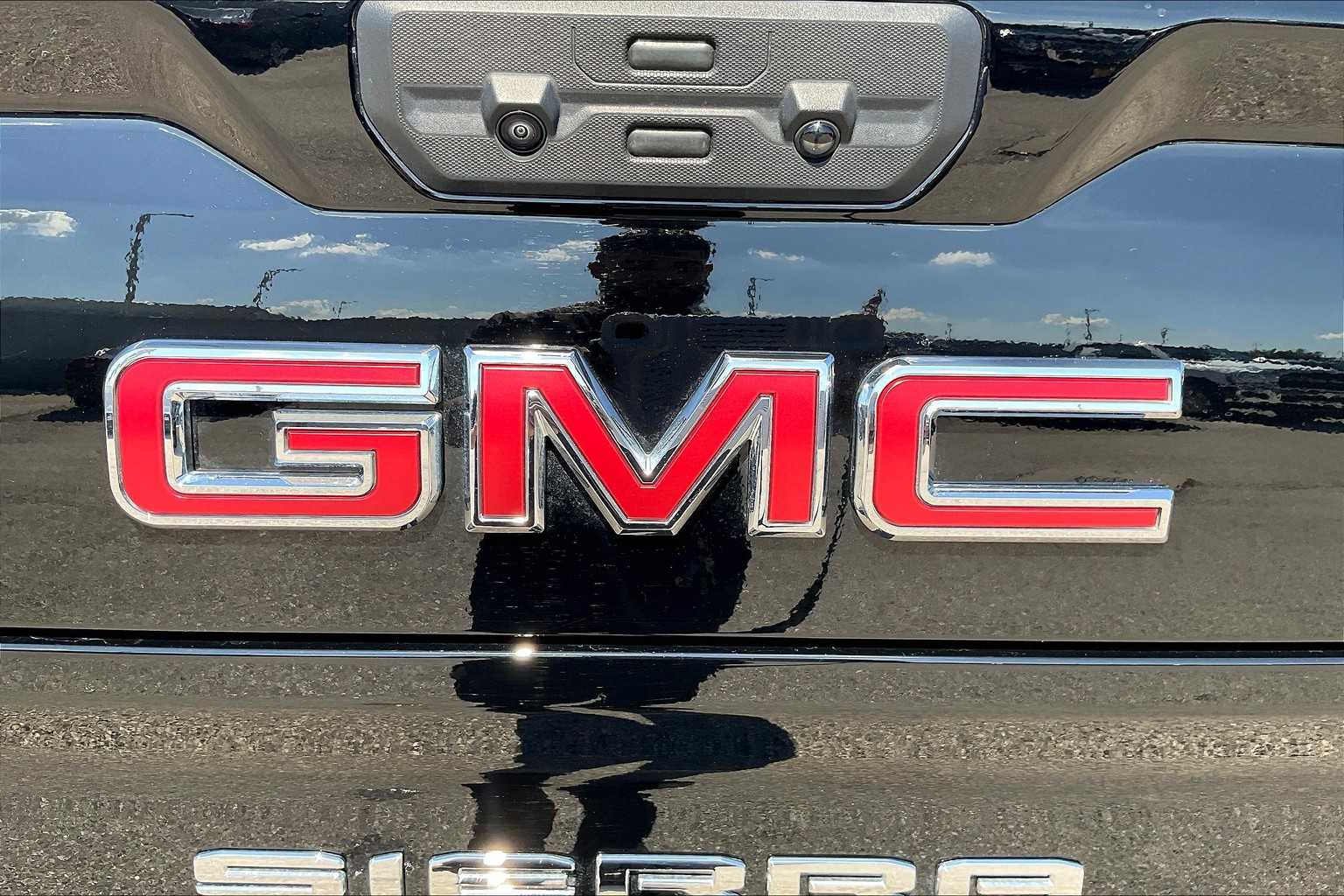 2025 Gmc Sierra AT4 photo 29