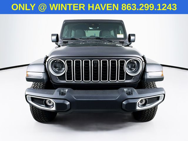 2025 Jeep Wrangler Sahara photo 2