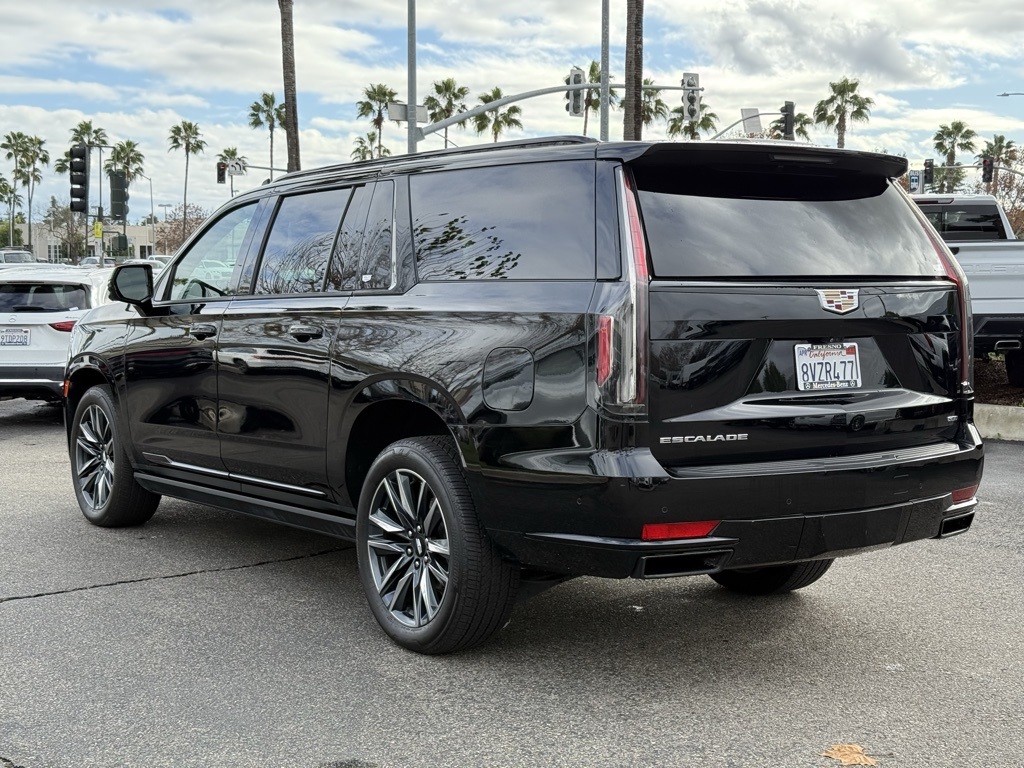 2021 Cadillac Escalade ESV Sport's photo
