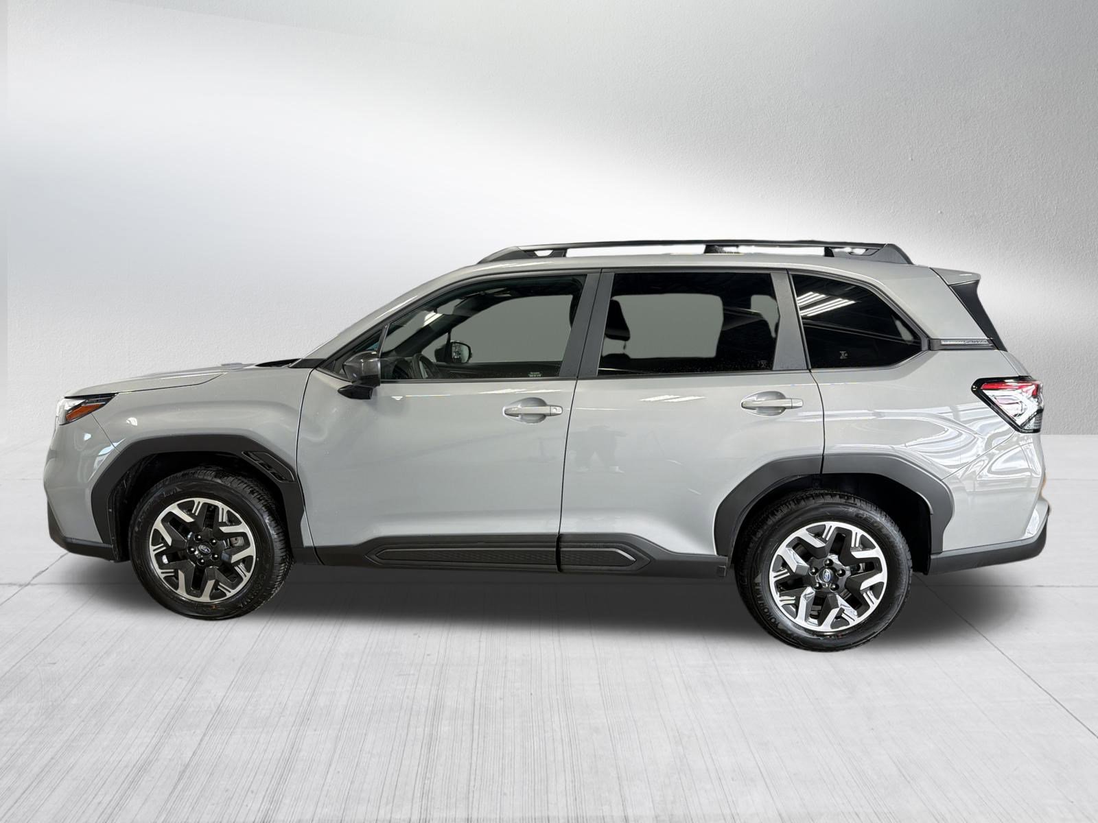 2025 Subaru Forester Premium photo 3