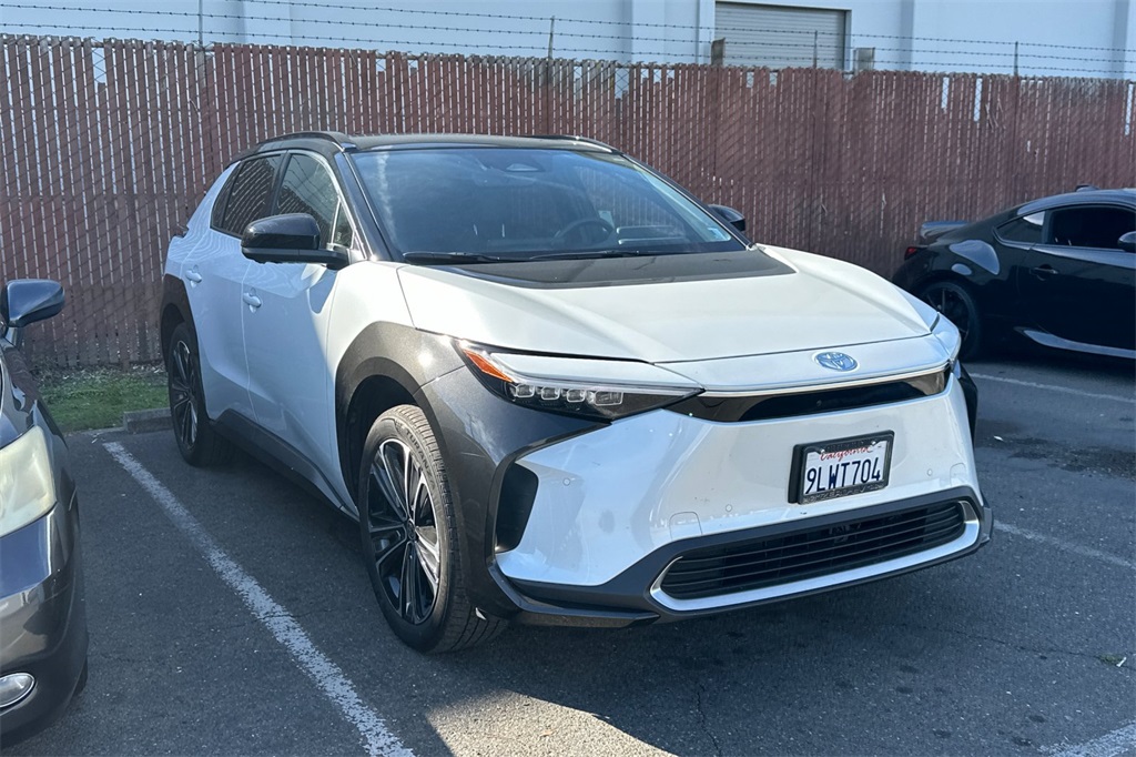 2023 Toyota bZ4X Limited photo 2