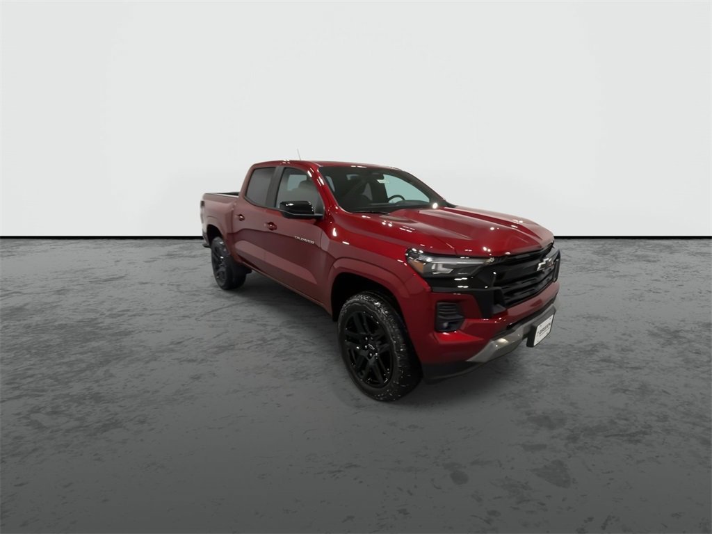 2025 Chevrolet Colorado Z71 photo 2