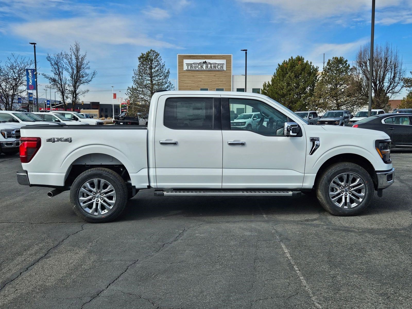 2025 Ford F-150 XLT photo 2