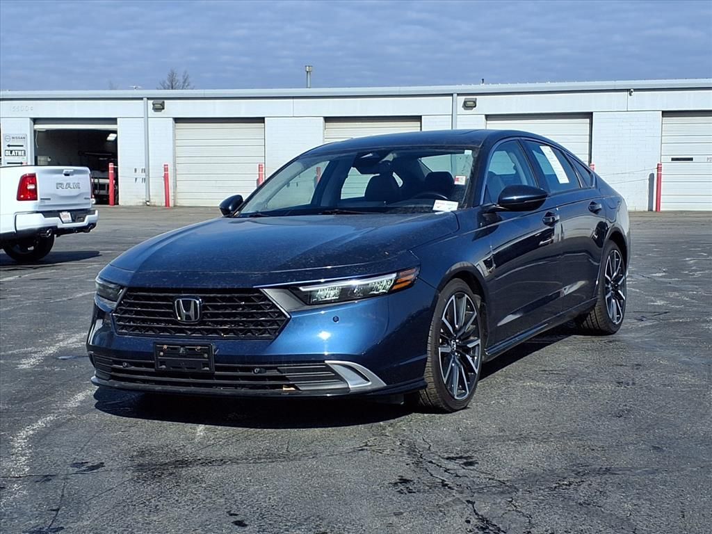 Used 2023 Honda Accord Hybrid Touring with VIN 1HGCY2F85PA062255 for sale in Kansas City
