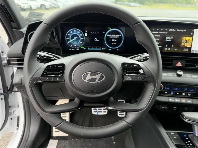 2025 Hyundai Elantra Hybrid SEL Sport photo 15