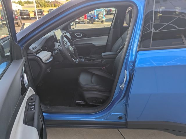 2024 Jeep Compass Limited photo 11