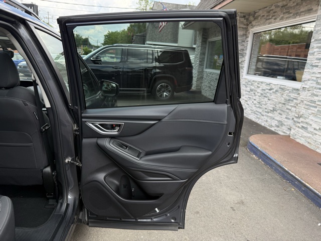 2021 Subaru Forester Premium photo 10