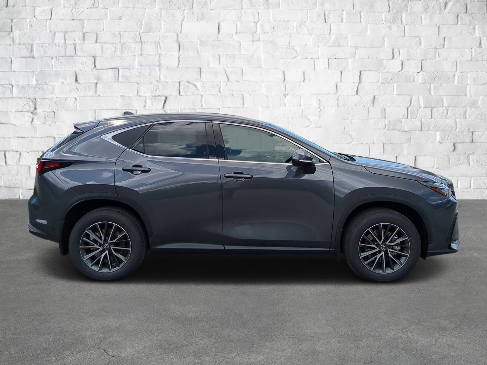 2026 Lexus NX 350 Premium photo 3